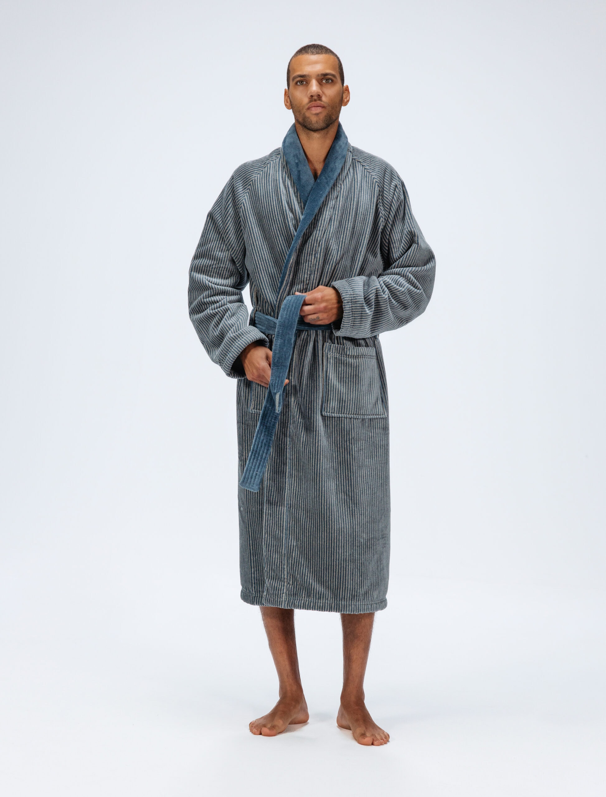 Pavilia Mens Robe, Soft Bathrobe For Men, Fleece Warm Long Plush Microfiber  Shawl Collar Pocket, Bath Shower Spa (two-tone Gray, One Size) : Target